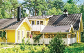Гостиница Holiday home Enemansväg Köpingsvik  Чёпингсвик